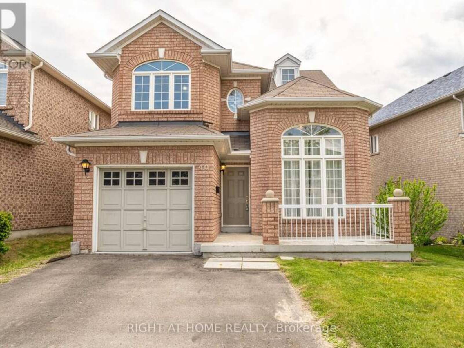 40 NOBBS DRIVE, Ajax, Ontario L1T 4L9