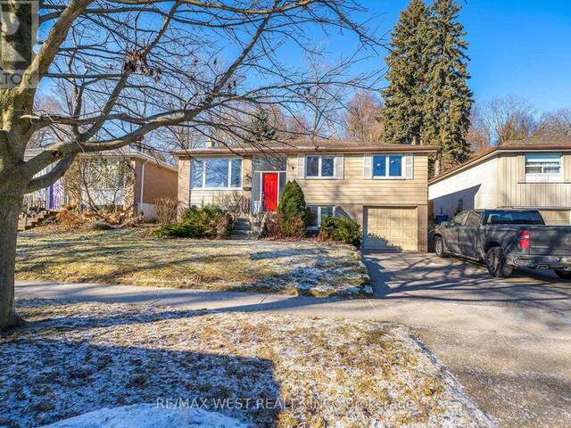 42 SIR RAYMOND DRIVE Toronto Ontario, M1E 1C2