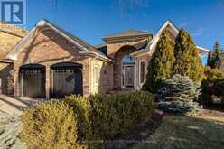 4098 MONTROSE CRESCENT | Burlington Ontario | Slide Image Two