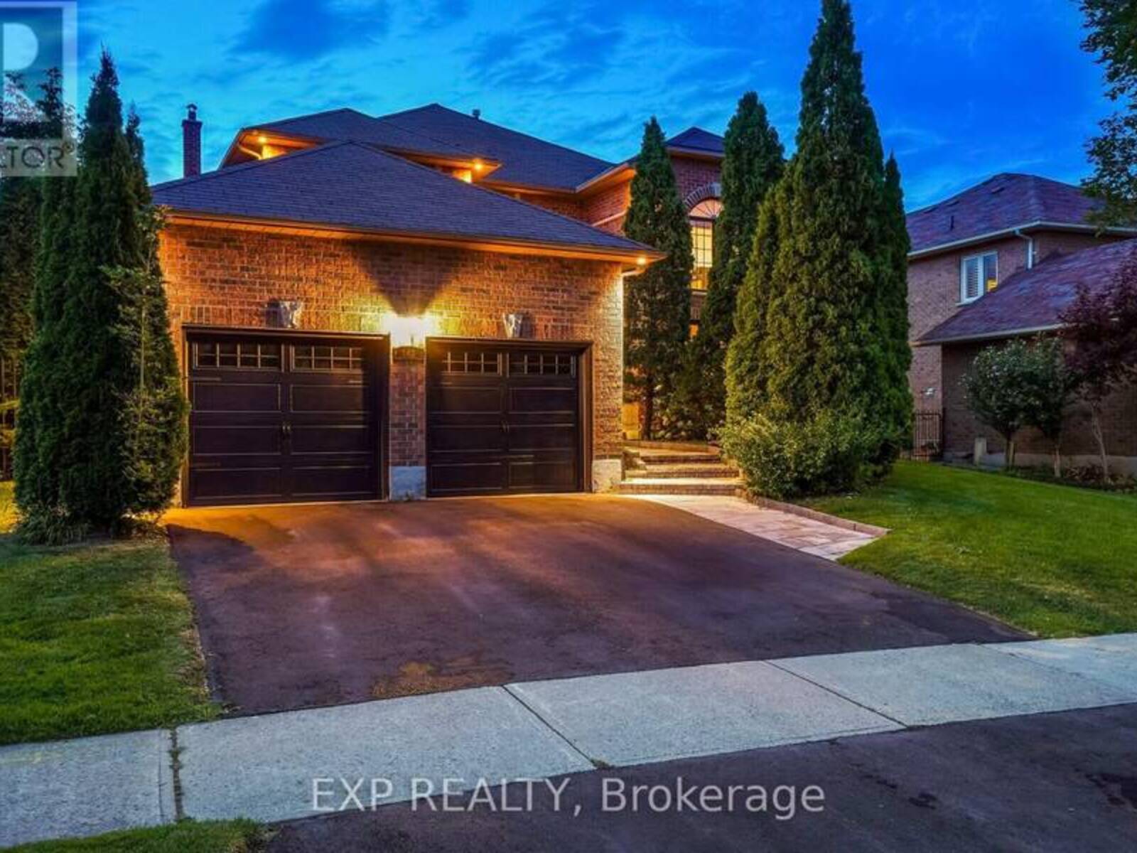 142 TIMBERLINE TRAIL, Aurora, Ontario L4G 5Z5