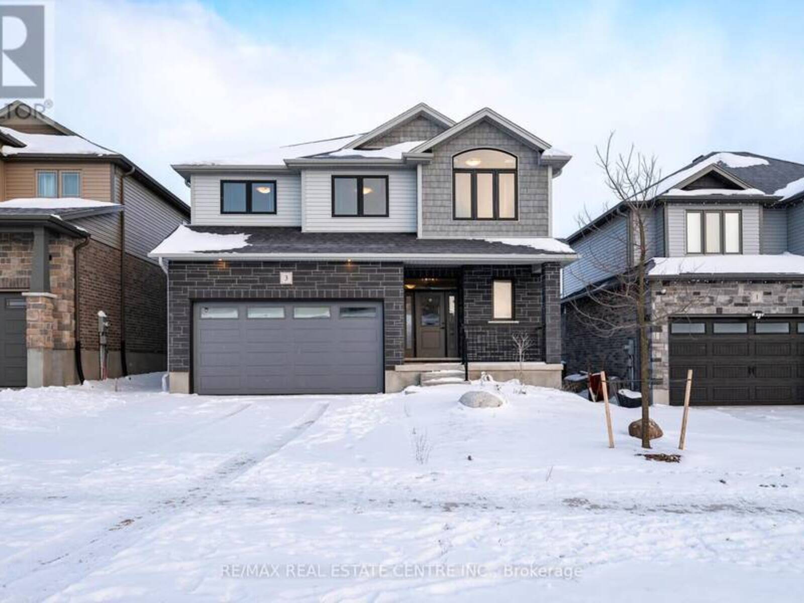 3 GRUNDY CRESCENT, Grand Valley, Ontario L9W 7S7