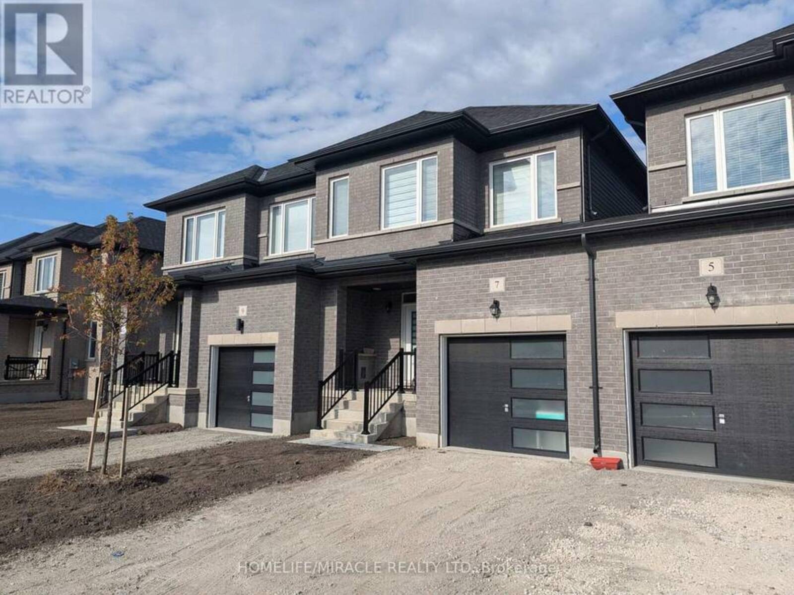 7 LISA STREET, Wasaga Beach, Ontario L9Z 0K9