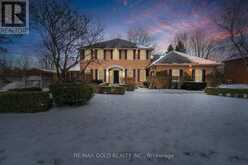 16 MEANDER CLOSE | Hamilton Ontario | Slide Image One