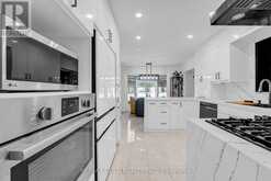 16 MEANDER CLOSE | Hamilton Ontario | Slide Image Nine