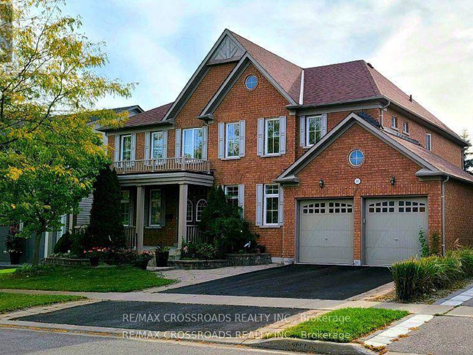 2021 SOLAR PLACE, Oshawa, Ontario L1L 0A3