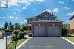 32 NOAKE CRESCENT | Ajax Ontario | Slide Image Two