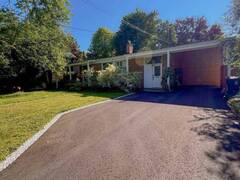 178 THREE VALLEYS DRIVE Toronto Ontario, M3A 3L8