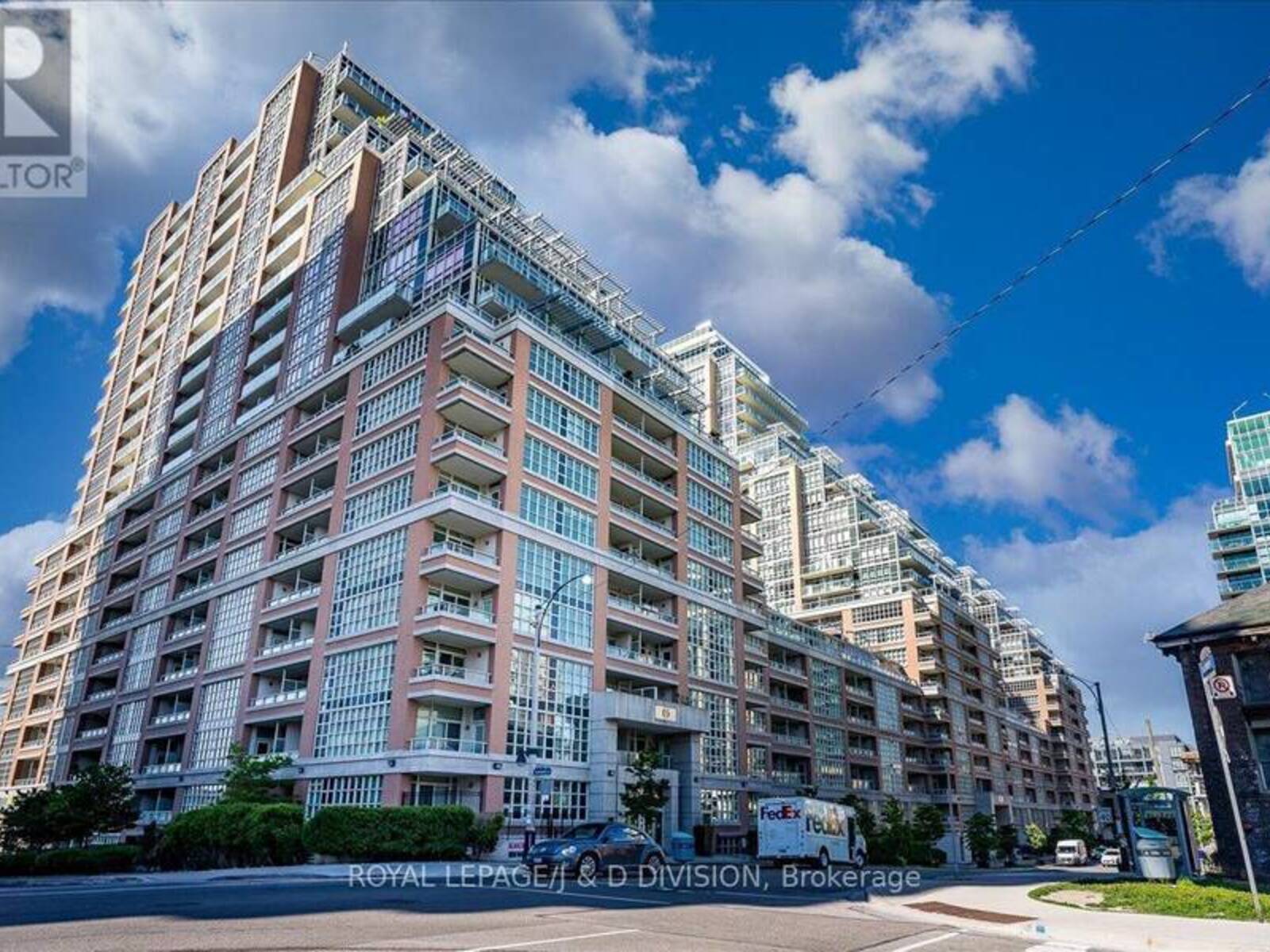 TH67 - 67 EAST LIBERTY STREET, Toronto, Ontario M6K 0A2