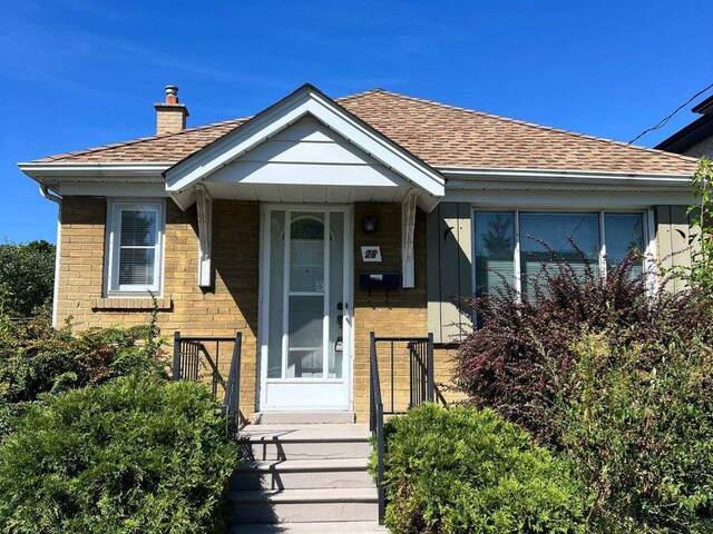 26 EDGECROFT ROAD Toronto Ontario, M8Z 2B6