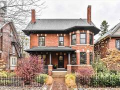 6 LYALL AVENUE Toronto Ontario, M4E 1V8