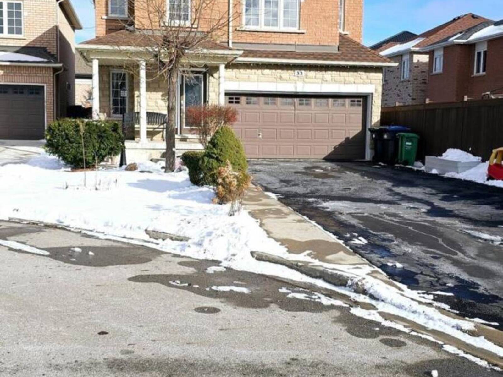 33 ATIRA AVENUE, Brampton, Ontario L7A 3V1