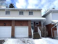 301E BLUEVALE STREET N Waterloo Ontario, N2J 4H6