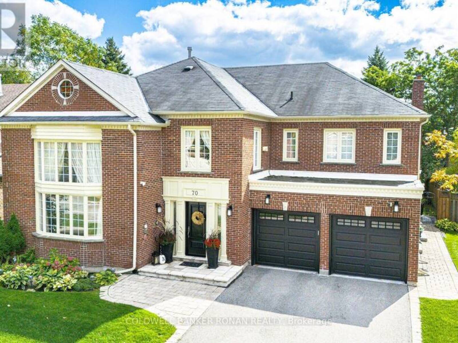 70 WILLETT CRESCENT, Richmond Hill, Ontario L4C 7W3