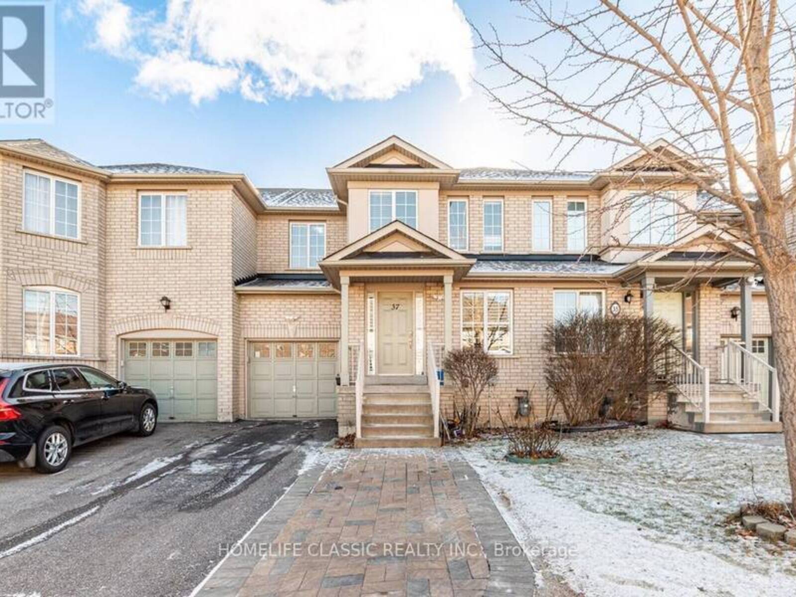 37 BASSETT AVENUE, Richmond Hill, Ontario L4B 4J9