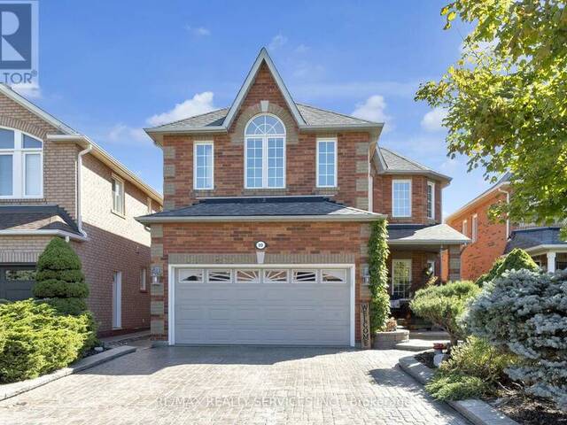 10 BARNES COURT Brampton Ontario, L7A 1J1