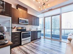 721 - 20 BRUYERES MEWS Toronto Ontario, M5V 0G8