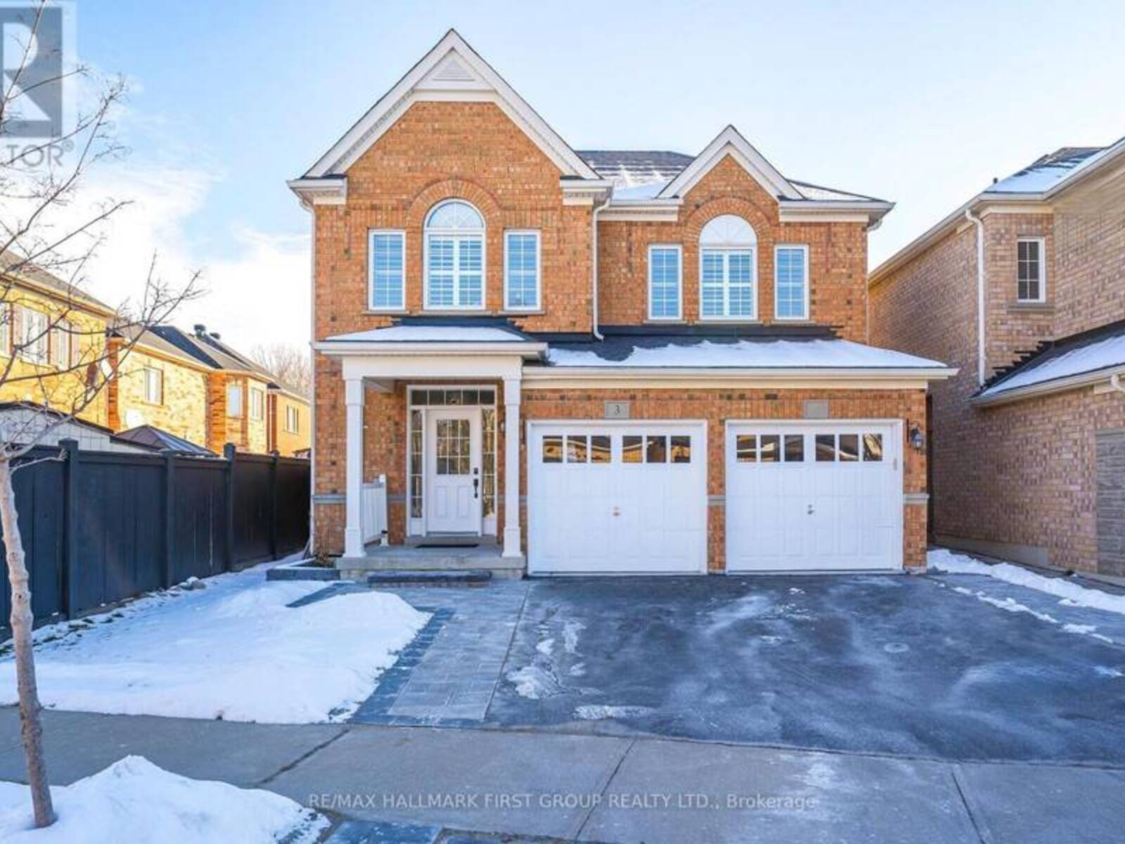 3 JESSETT STREET, Ajax, Ontario L1T 0G4