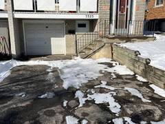 3323 JOLLIFFE AVENUE Mississauga Ontario, L4T 1V6