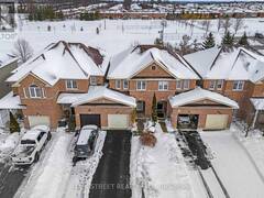 32 ARCH BROWN COURT Barrie Ontario, L4M 0C6