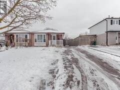 77 GULLIVER CRESCENT Brampton Ontario, L6S 1T1