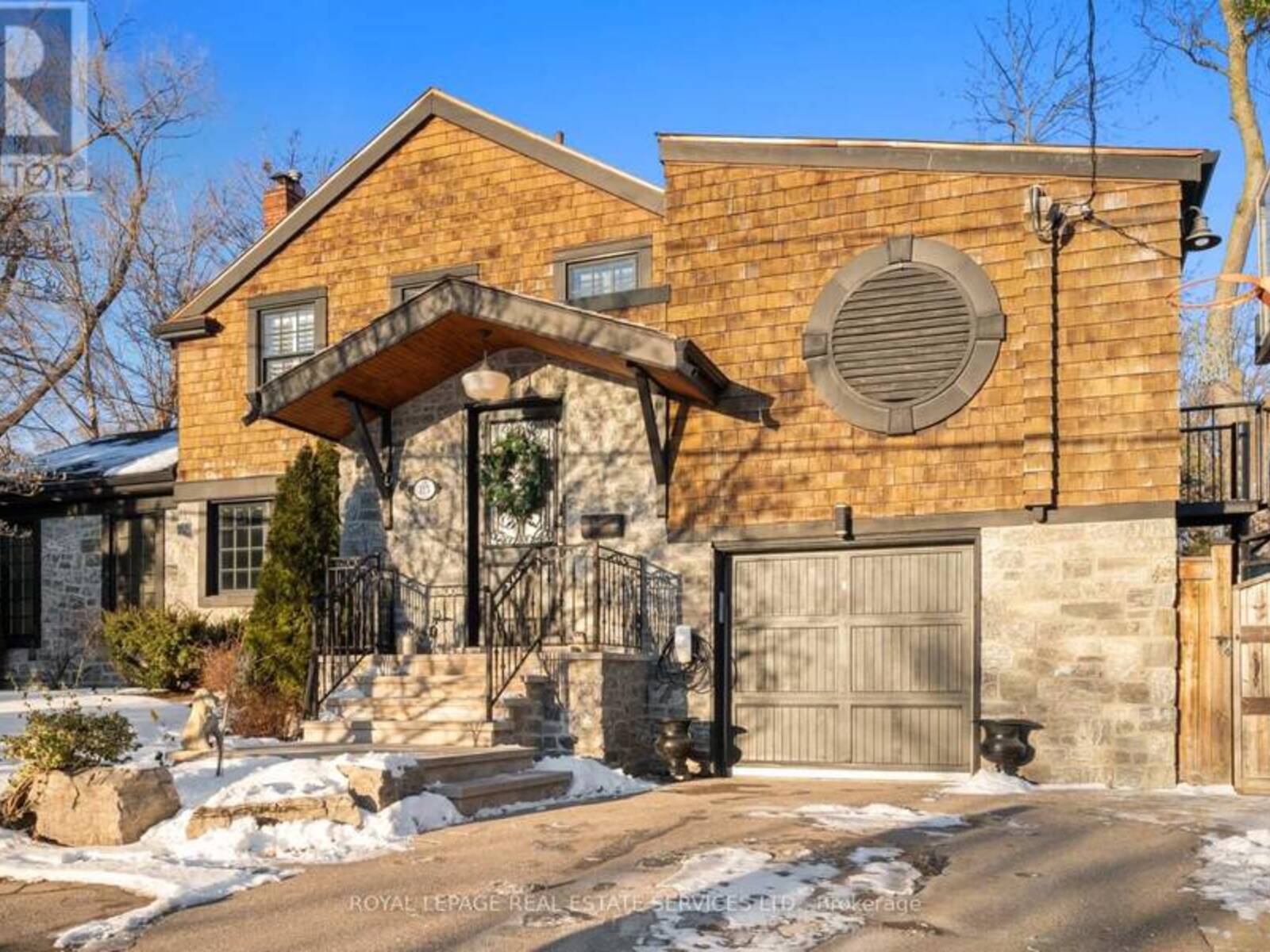 115 MONTGOMERY ROAD, Toronto, Ontario M9A 3N6