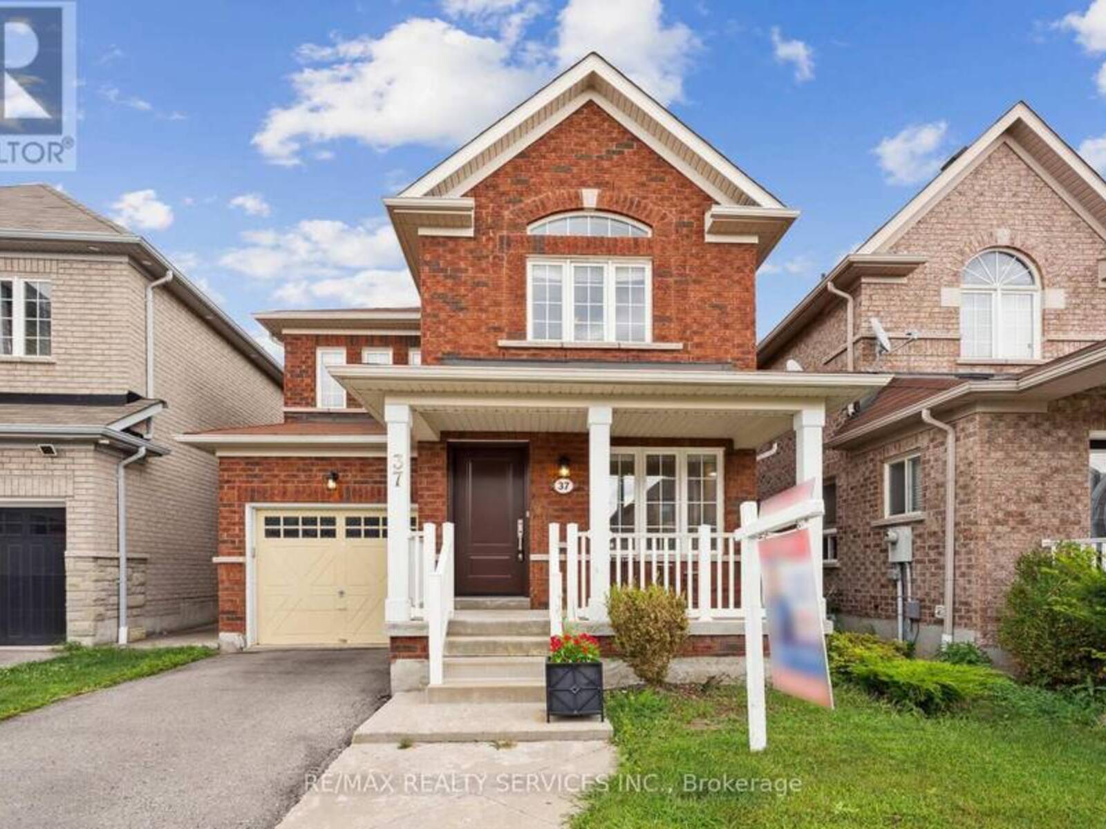 37 PUGHE STREET, Ajax, Ontario L1T 0E6