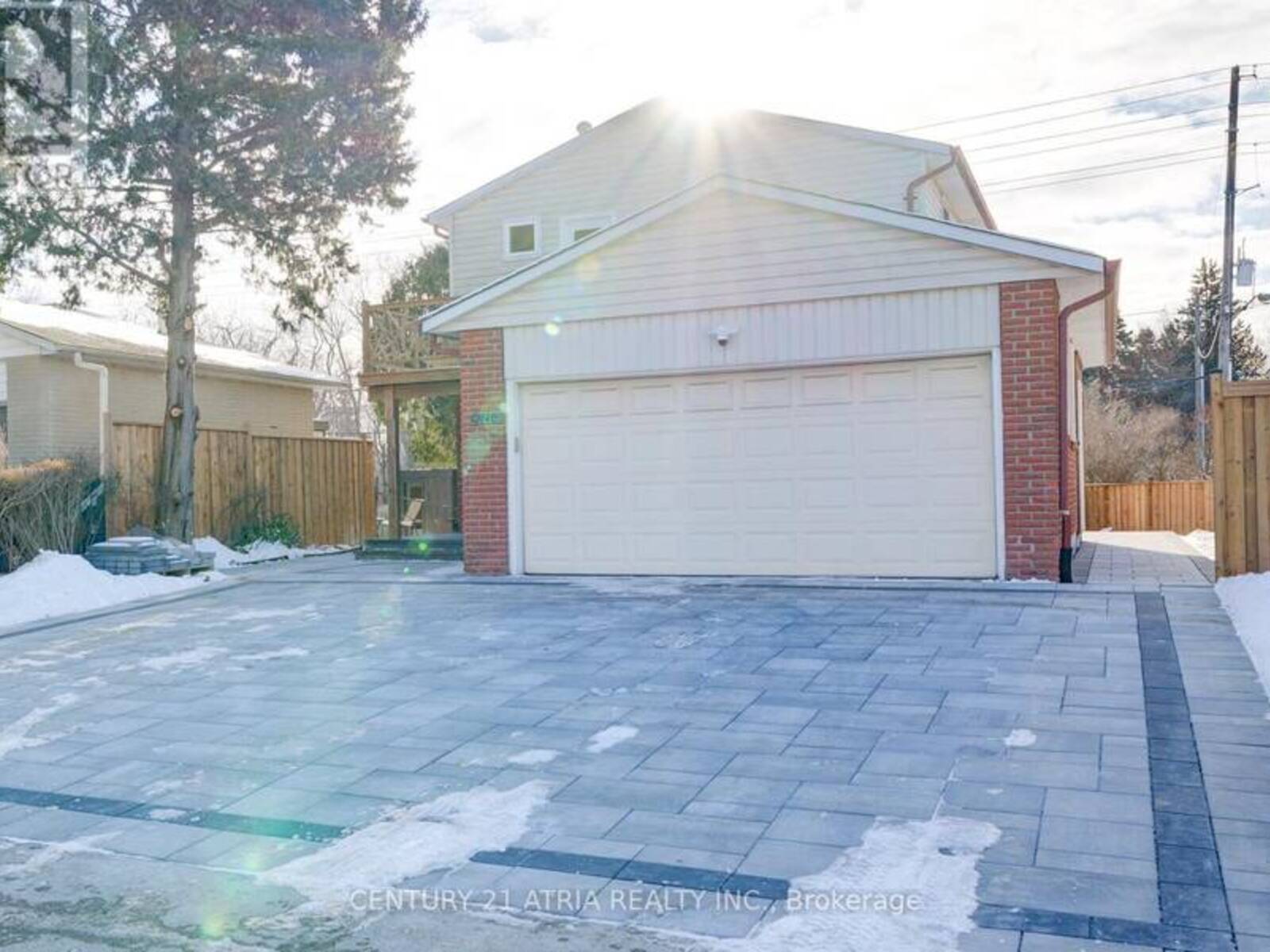 1 HAMILTON HALL DRIVE, Markham, Ontario L3P 2P1