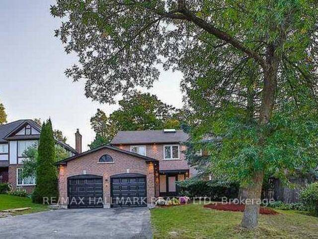 6 MCCLENNY DRIVE Aurora Ontario, L4G 5P9