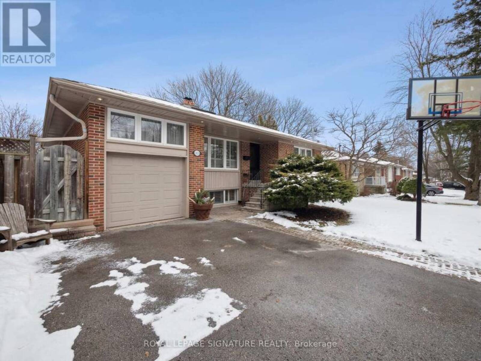 373 FRIENDSHIP AVENUE, Toronto, Ontario M1C 2X8