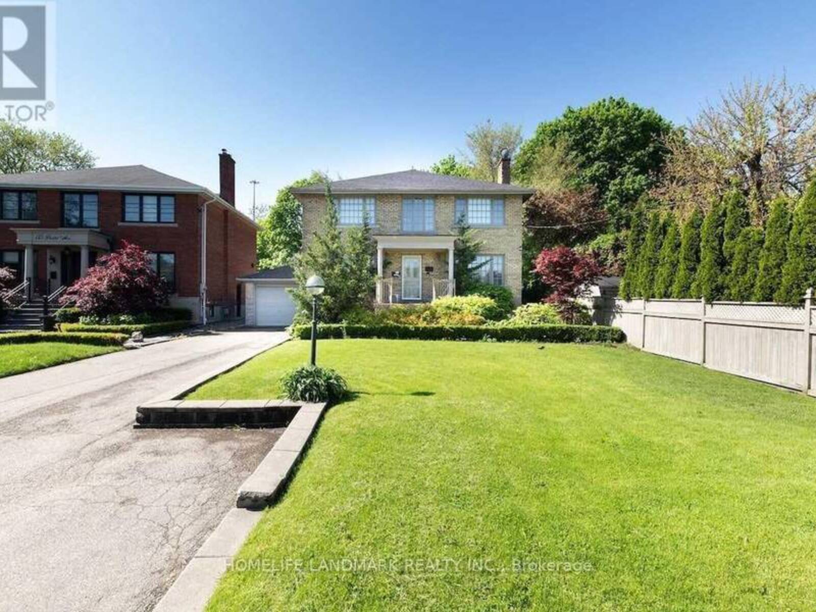 177 DELHI AVENUE, Toronto, Ontario M3H 1A7