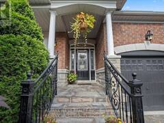 17 HAWKRIDGE TRAIL Brampton Ontario, L6P 2T5