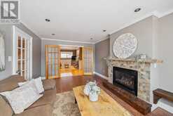 419 WEDDEL COURT | Newmarket Ontario | Slide Image Nine