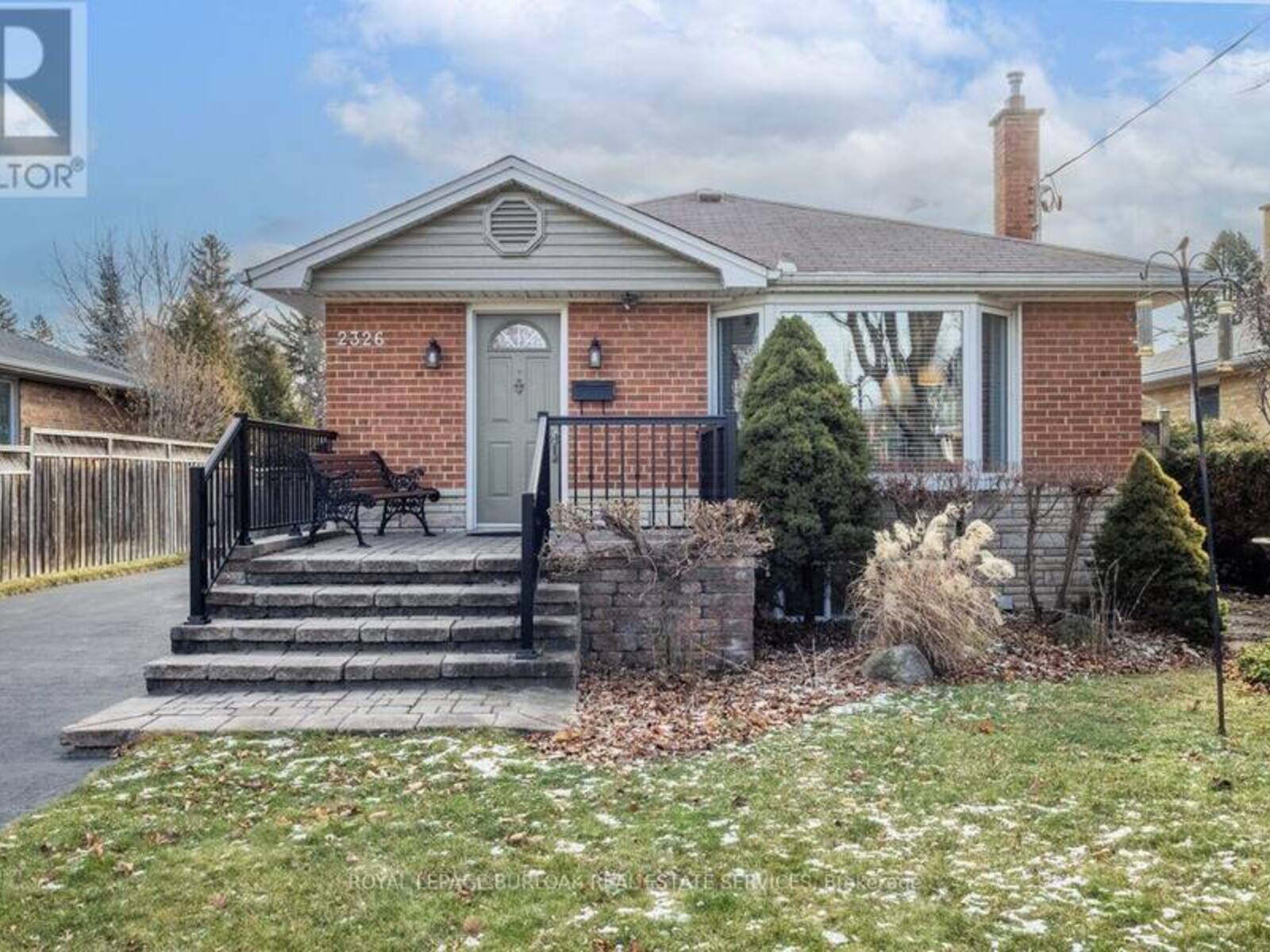 2326 REDFERN ROAD, Burlington, Ontario L7R 1X3