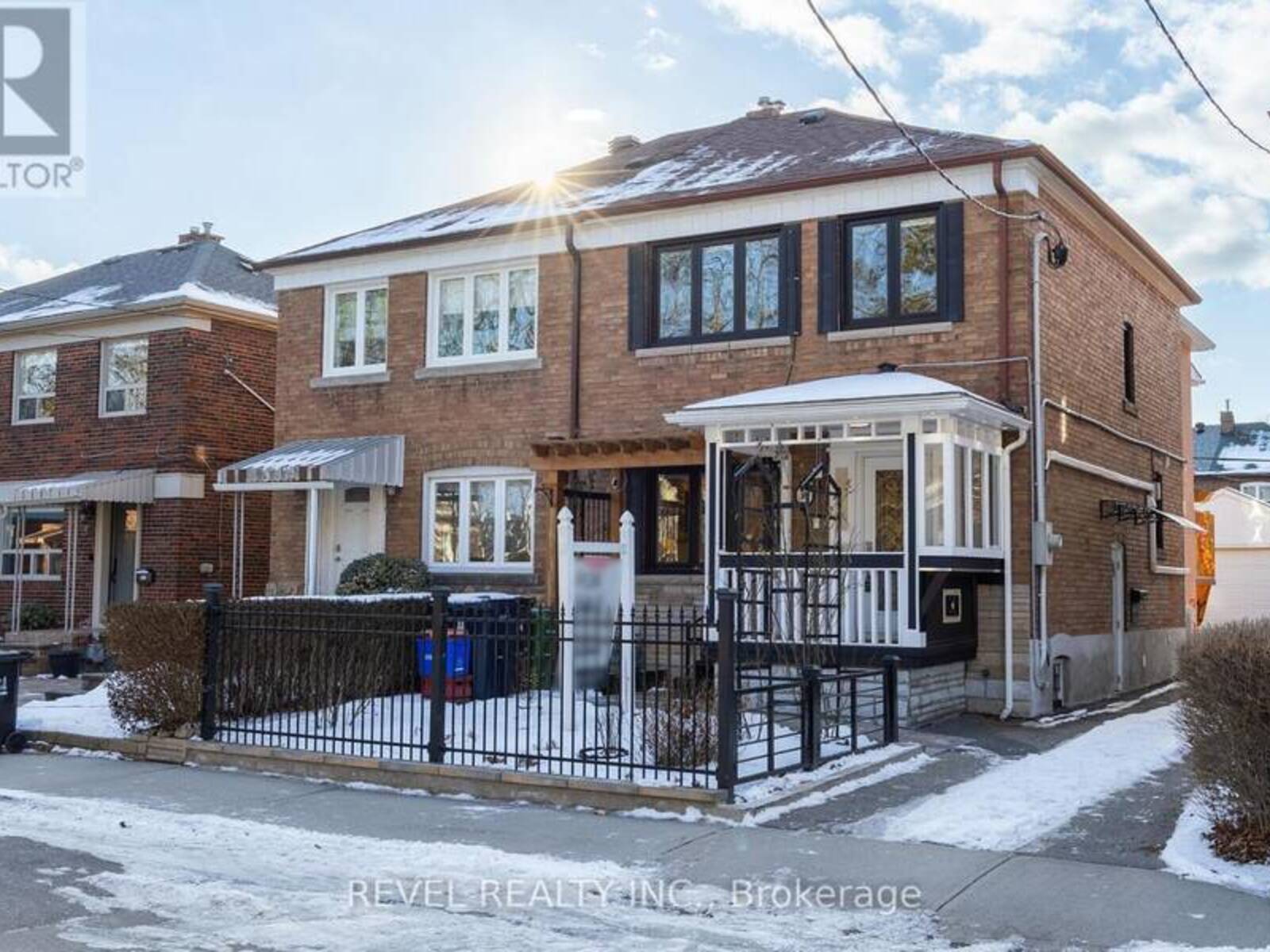 96 HIGHFIELD ROAD, Toronto, Ontario M4L 2V1