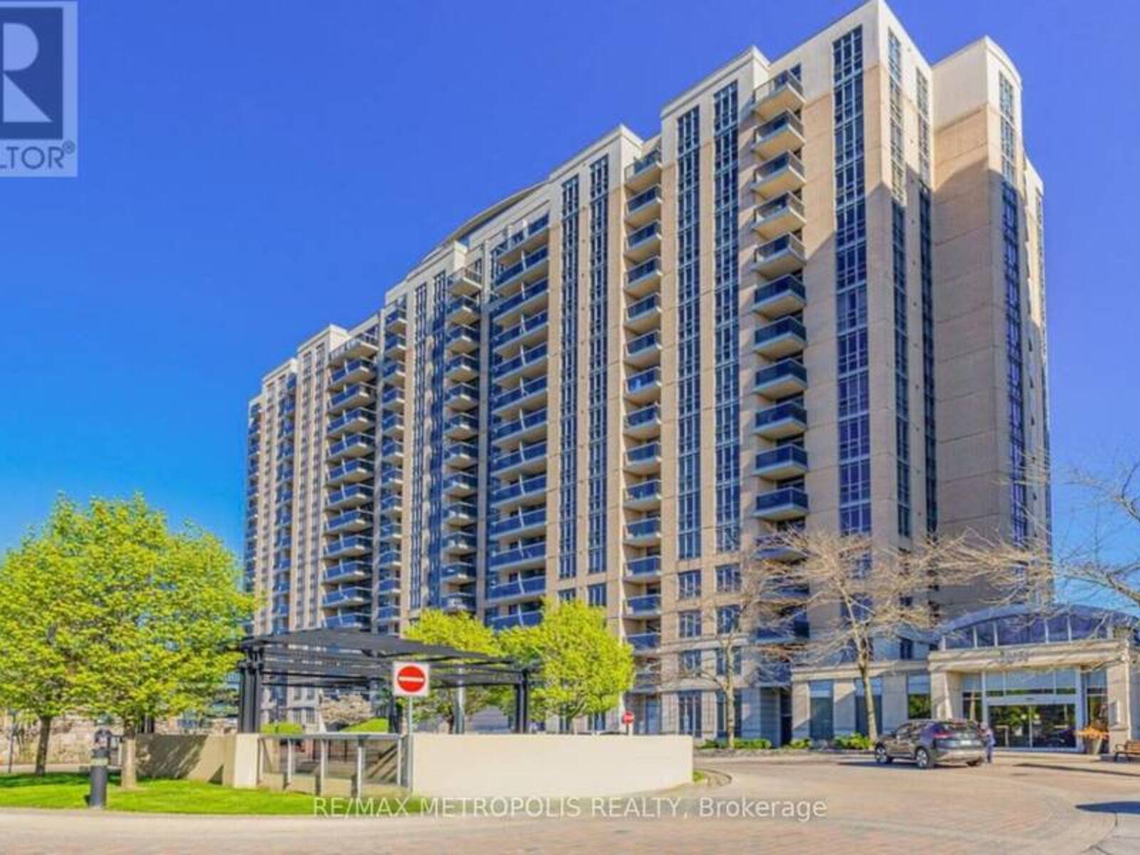 1002 - 8 MONDEO DRIVE, Toronto, Ontario M1P 5C7