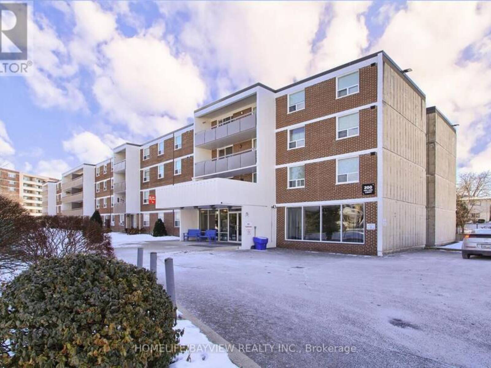 303 - 200 HOLLAND COURT, Bradford West Gwillimbury, Ontario L3Z 1R8