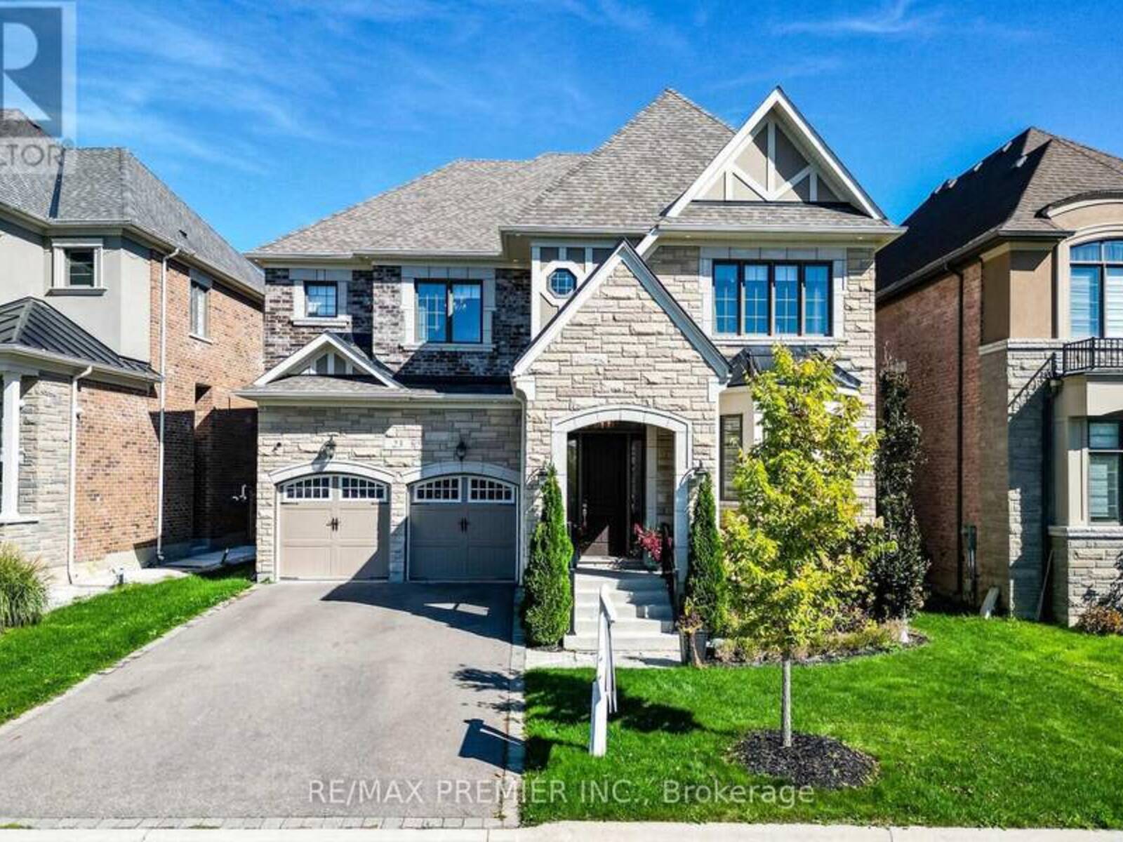 23 GRACE LAKE COURT, Vaughan, Ontario L4H 4V2