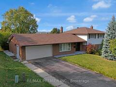 8 PEACOCK LANE Barrie Ontario, L4N 3R5