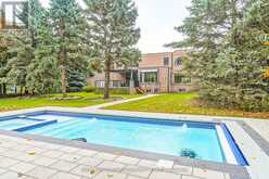 23 ANGLIN DRIVE | Richmond Hill Ontario | Slide Image Thirteen