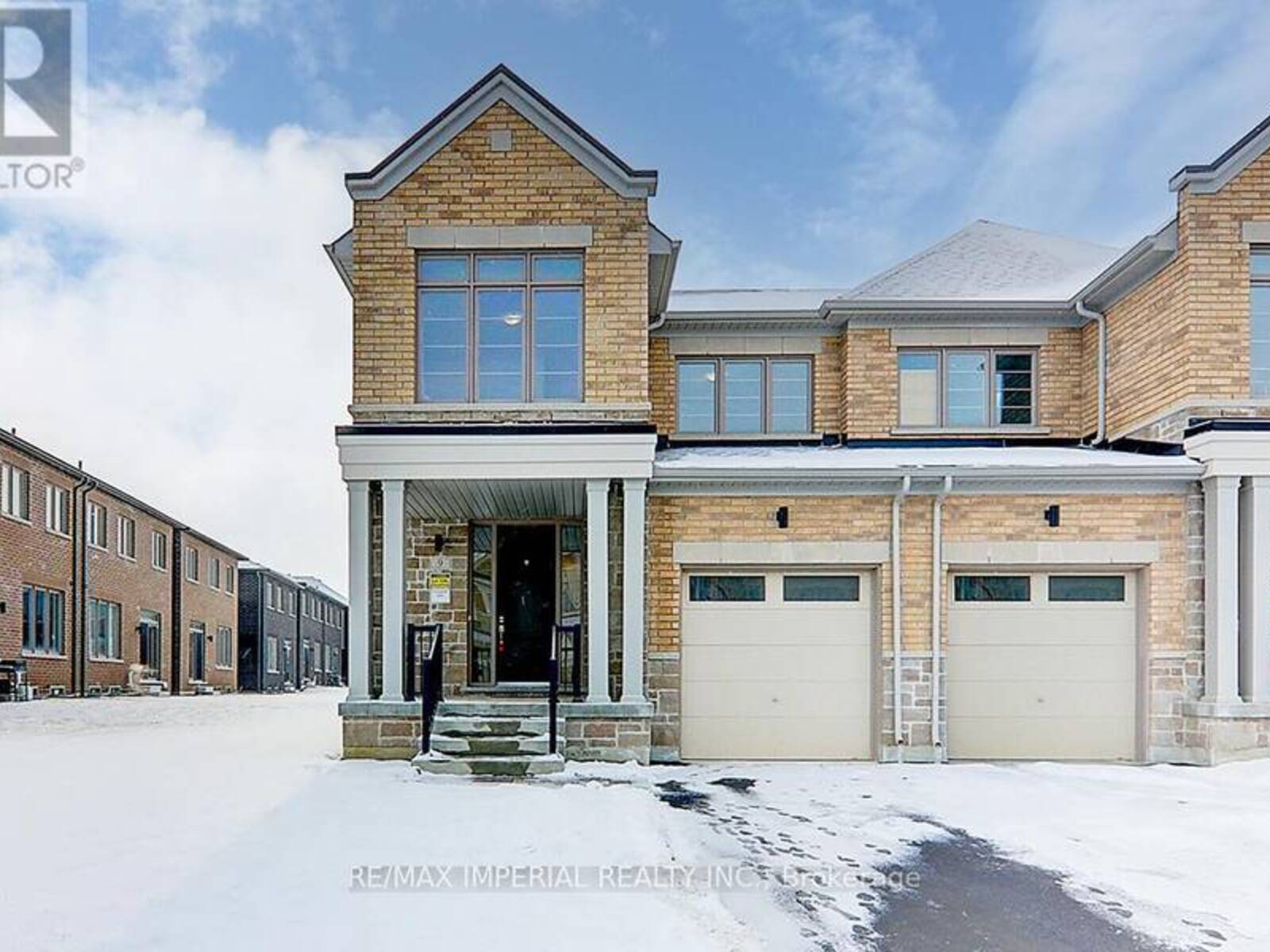 9 LAZARETTE LANE, East Gwillimbury, Ontario L9N 0V6