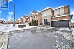 473 KWAPIS BOULEVARD | Newmarket Ontario | Slide Image Thirty