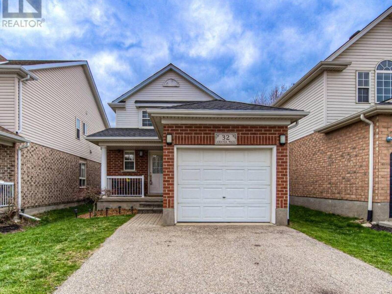 32 AMANDA WALK, Cambridge, Ontario N3C 4K8