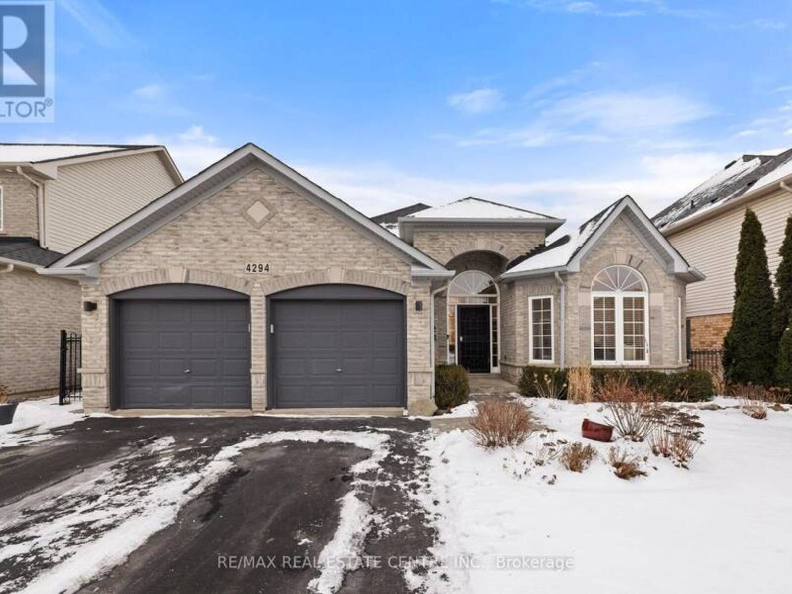 4294 SARAZEN DRIVE, Burlington, Ontario L7M 4Y9