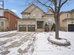 32 ARISTOCRAT ROAD Brampton Ontario, L6P 1X7