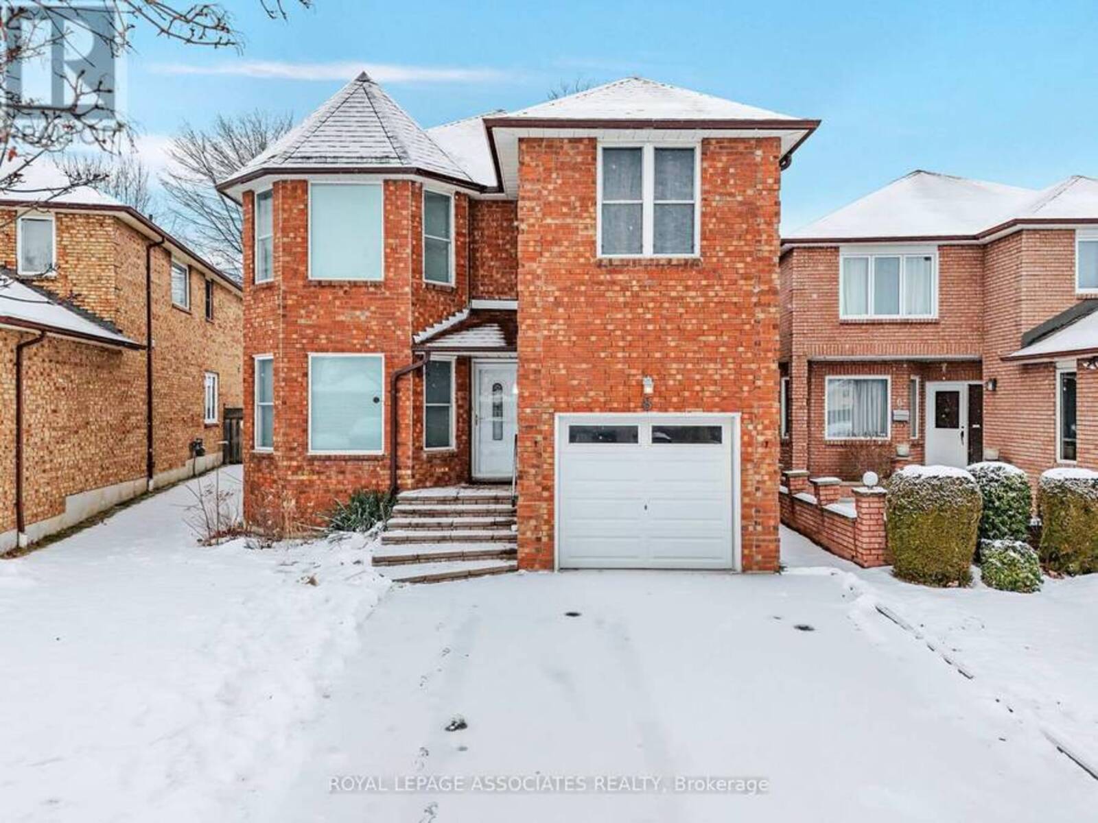 8 ANGUS DRIVE, Ajax, Ontario L1S 5B7