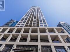 1304 - 30 ELM DRIVE Mississauga Ontario, L5B 0N6