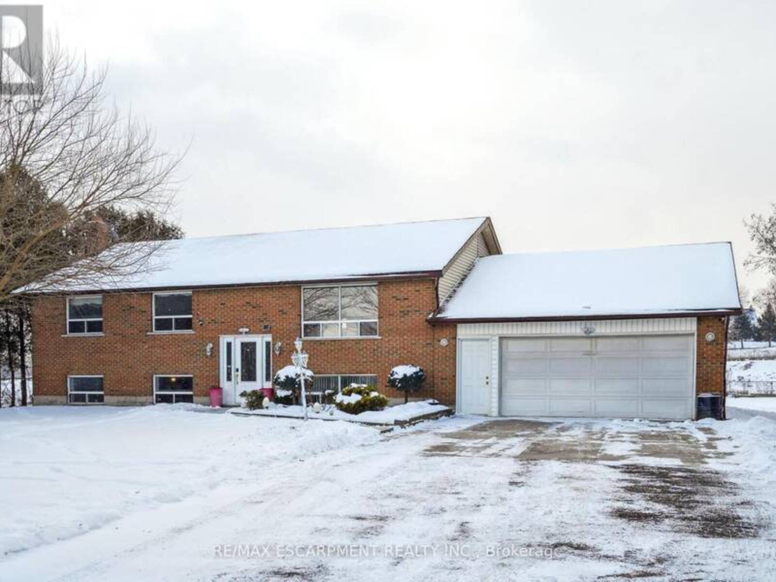 515 BROCK ROAD, Hamilton, Ontario L9H 5E4