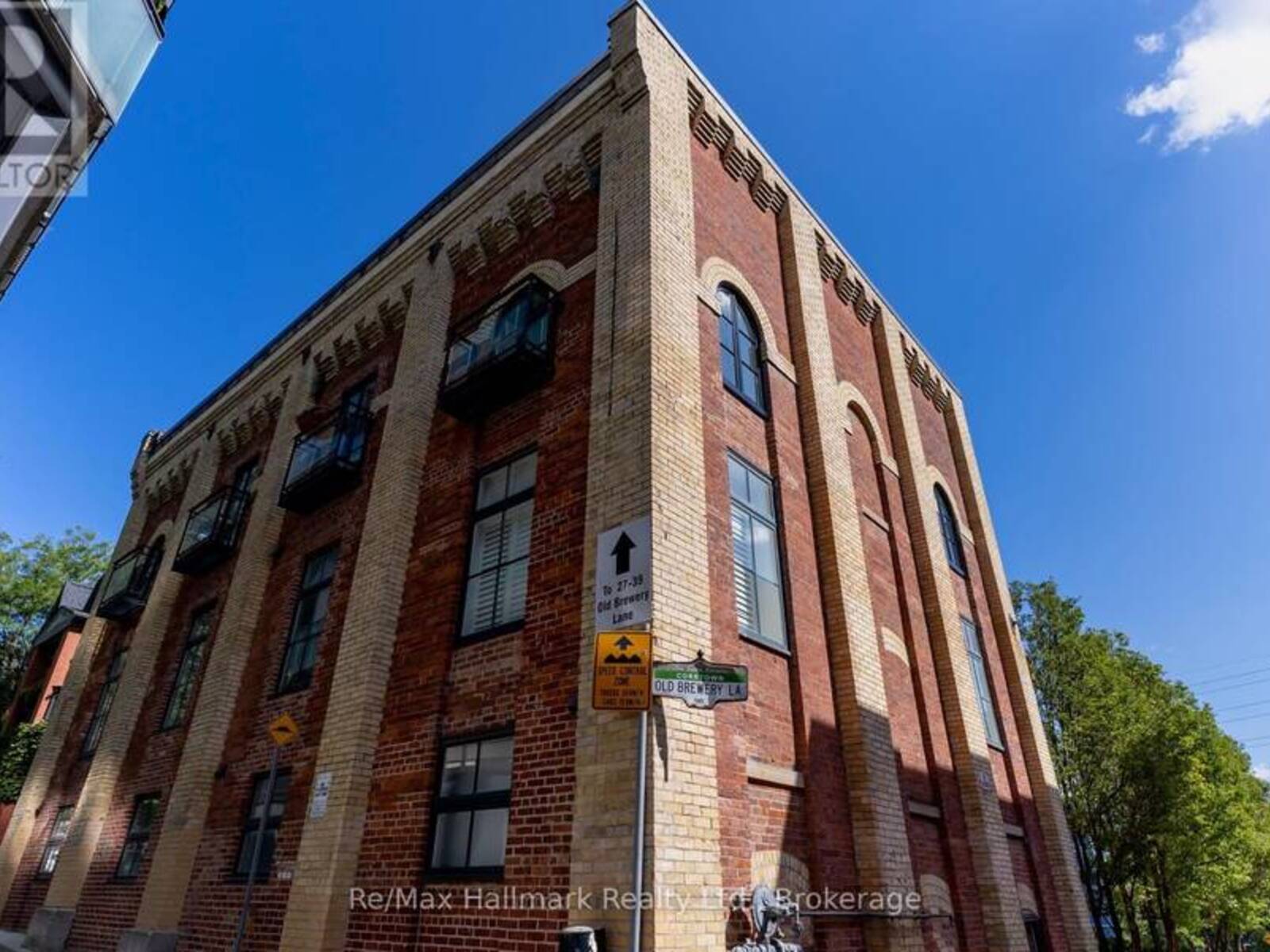 4 - 39 OLD BREWERY LANE, Toronto, Ontario M5A 3P2