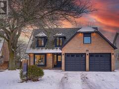 383 ERIN TRAIL Newmarket Ontario, L3Y 6K2