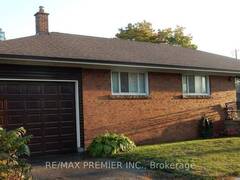 33 WARNICA AVENUE Toronto Ontario, M8Z 1Z5